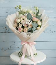 Букет цветов из:  Розы и Лизиантусы в Нежинка