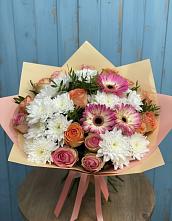 Букет цветов из:  Розы, Герберы и Хризантемы в Нежинка