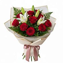 Букет цветов из:  Лилии и Розы в Нежинка
