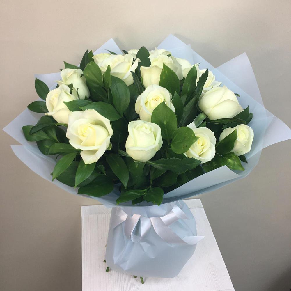 Букет 15 Белых роз Проуд в Нежинка