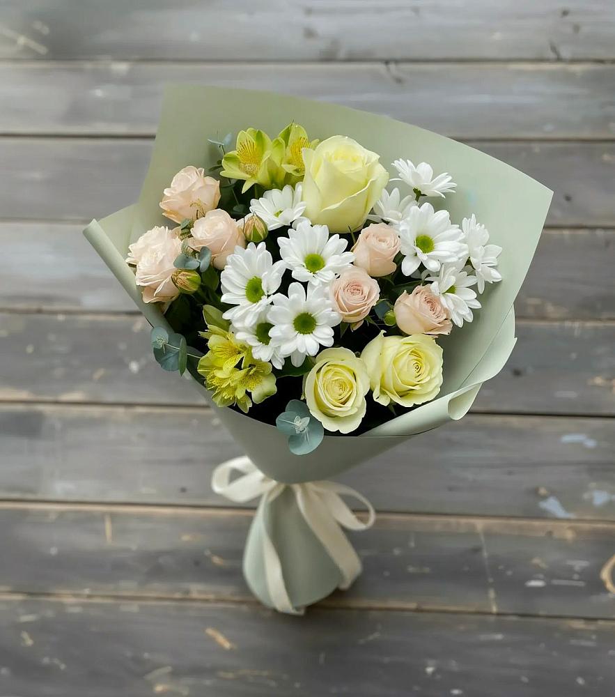 Букет цветов из: Альстромерии, Розы и Хризантемы в Нежинка
