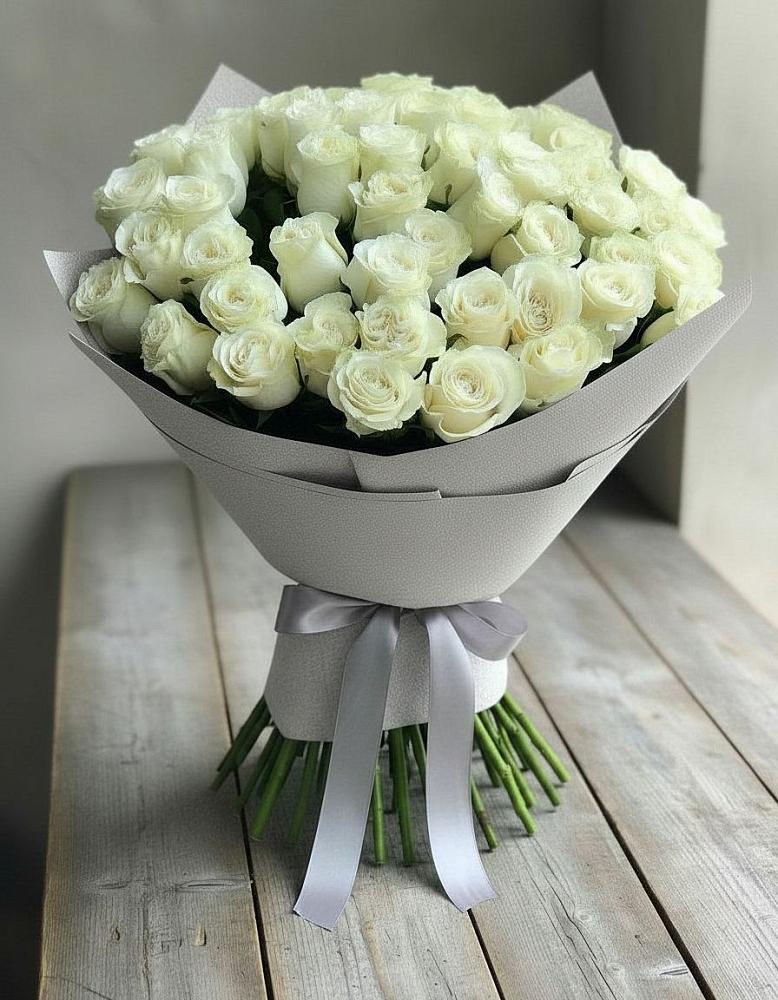 Букет 35 Белых роз в Нежинка