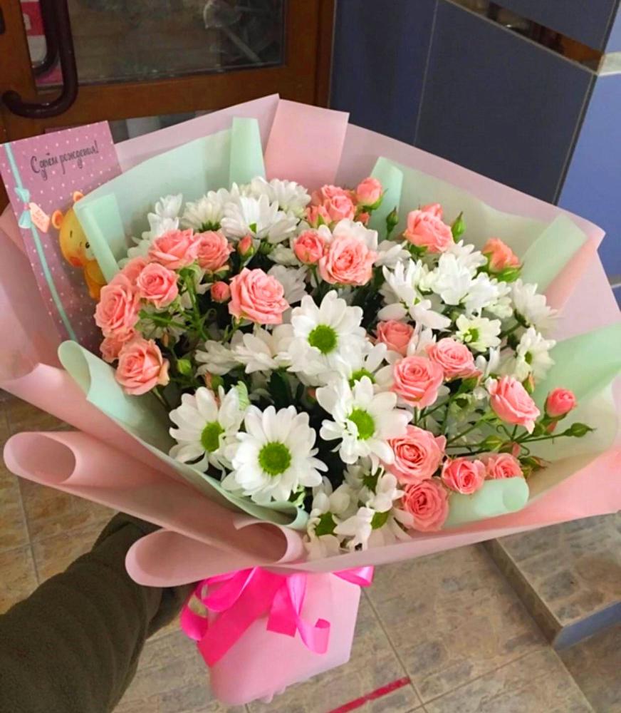 Букет цветов из: Розы и Хризантемы в Нежинка