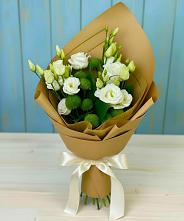 Букет цветов из:  Хризантемы и Лизиантусы в Нежинка