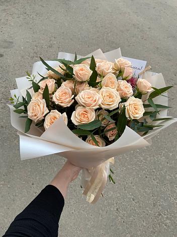 Букет Кремовые розы Латте в Нежинка