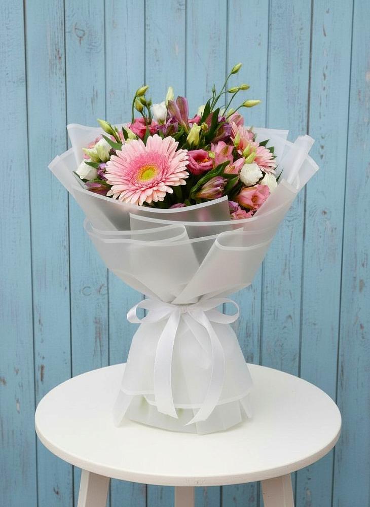 Букет цветов из: Герберы, Альстромерии и Лизиантусы в Нежинка