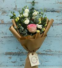 Букет цветов из:  Розы и Лизиантусы #REPLACE_PRED# Нежинка